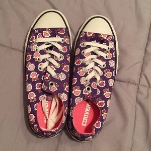 New never worn purple Converse.